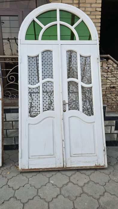 Эшик деразалар сотилади