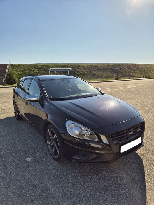Volvo R-design V60-1.6 benzina-179 CP