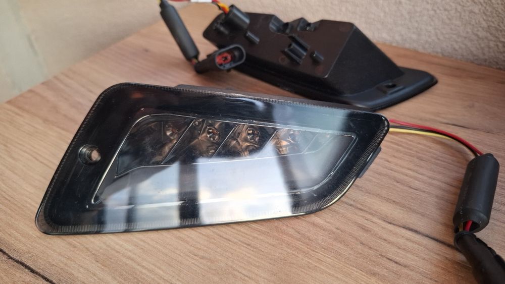 Semnalizatoare față LED Vespa GTS 300 noi