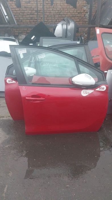 VAND USA PARTEA DREAPTA FATA PENTRU PEUGEOT 208 IN 4 USI, 2013-2019, CULOARE: VISINIU