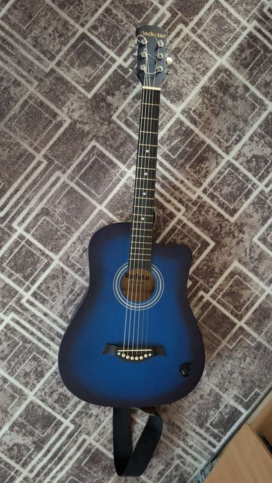 продам гитару акустическую