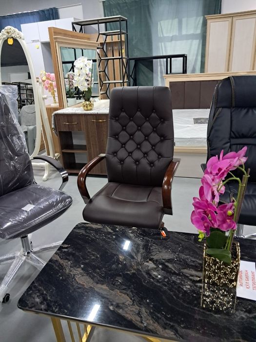 Офисни кресло Кроват Шкафкупе Кухонный Уголок Стол Стул Сейф Лофт