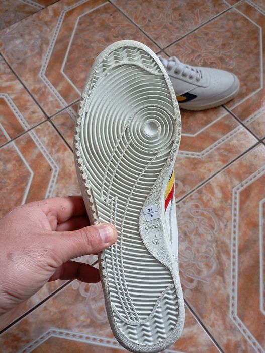 Adidași Romania  piele naturala