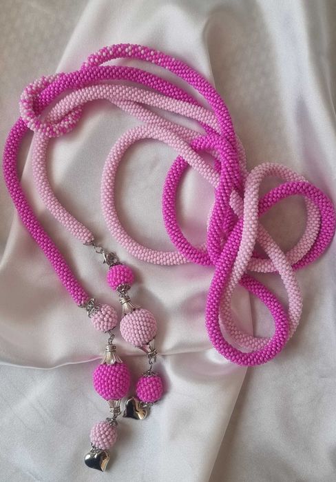 розов шнур лариат с висулки