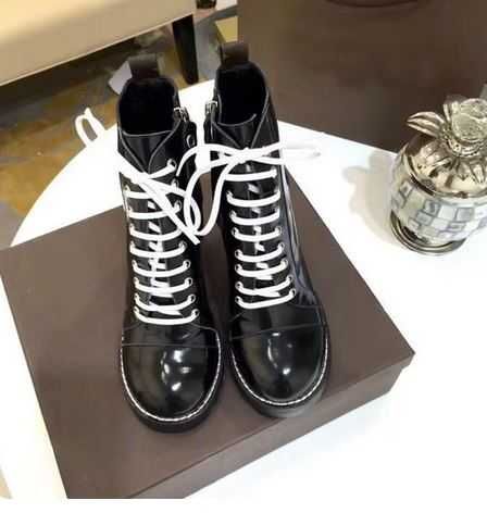 Дамски зимни боти №38, естествена кожа.