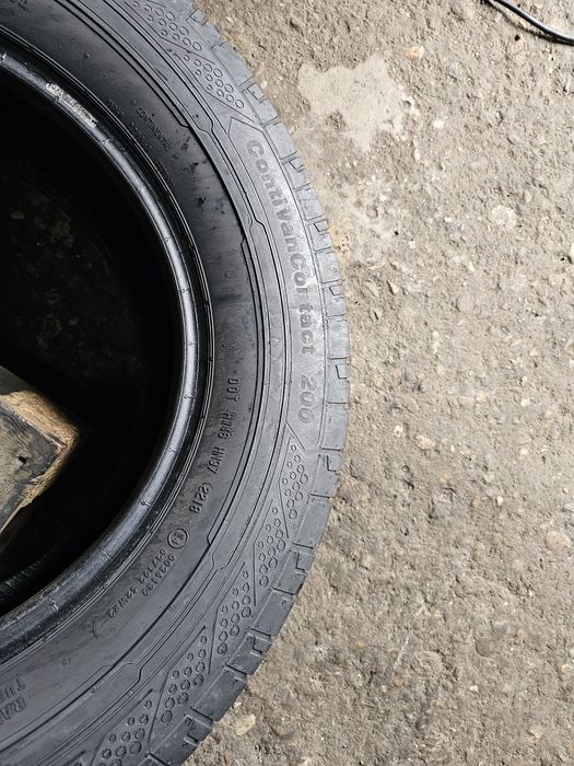 2 anvelope vara 235 65 16C Continental 7.6mm