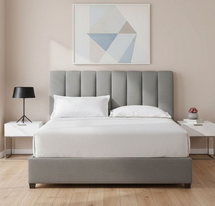 Кровать двухспальны с матрасом