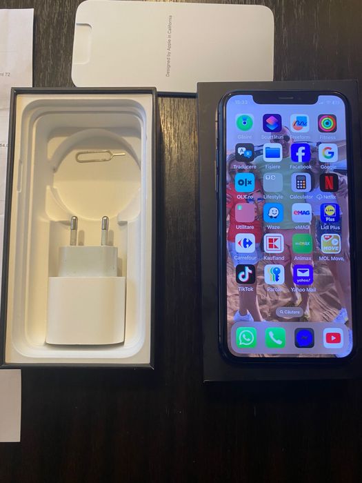 Vind iphone 11 pro ca nou complet de 64 Gg