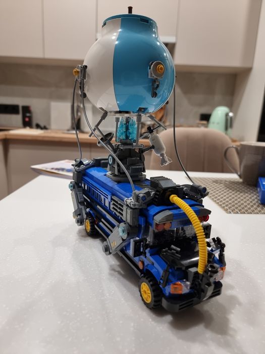 Lego Fortnite Battle Bus