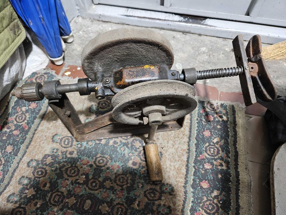 Советское Универсальное Сверло с Точилкой и Креплением