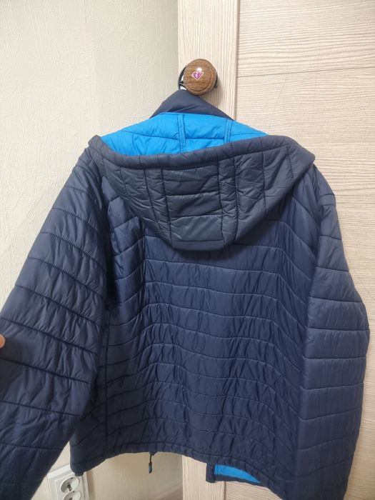 Продам куртку Tomas Graff