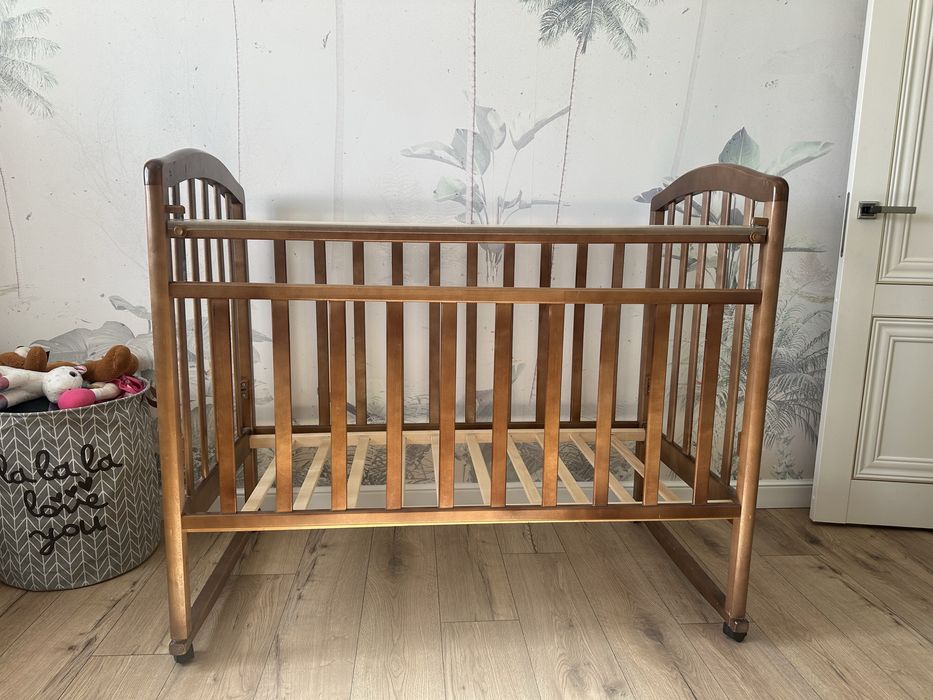 Кровать-манеж детская