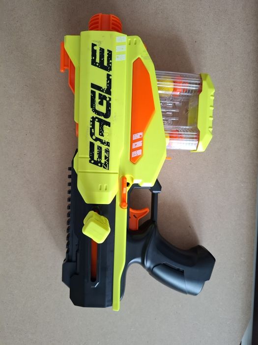 Продам игрушечное оружие детское