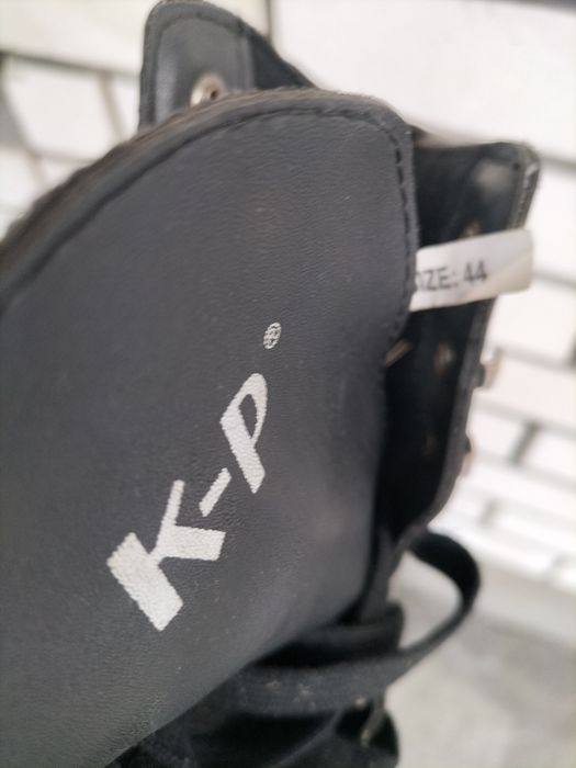 Продам коньки фигурные