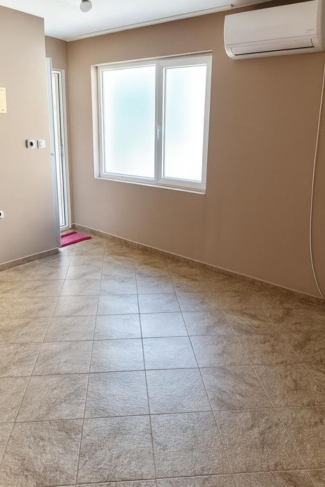 Дава се под наем Едностаен апартамент в Пловдив, Кършияка - 30 кв.м за 204 € - Снимка #1