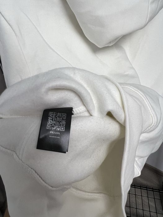 Hanorac PRADA super calitate