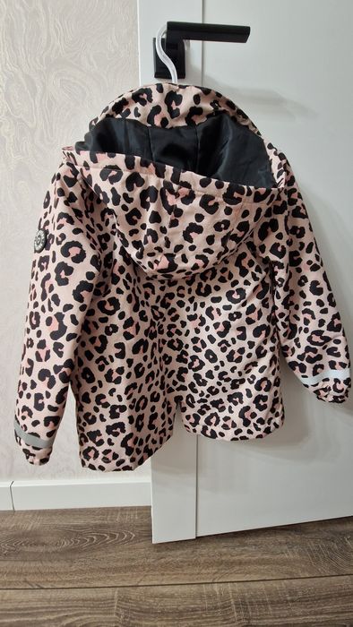 Куртка на девочку