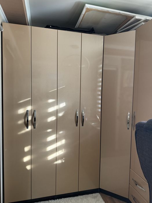 Продаю мебель комлектом.