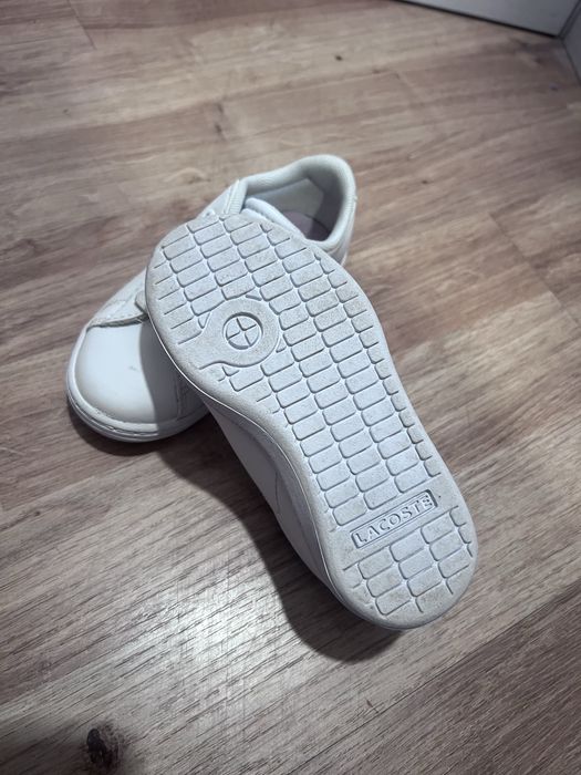 Обувки за момиче Lacoste