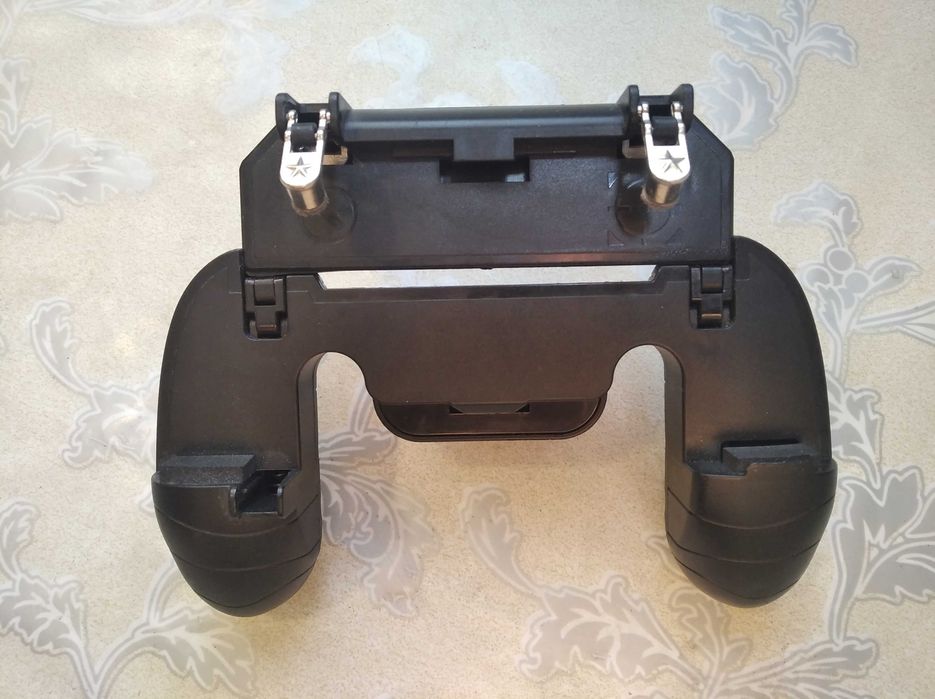 Держатель для телефона, игровой.