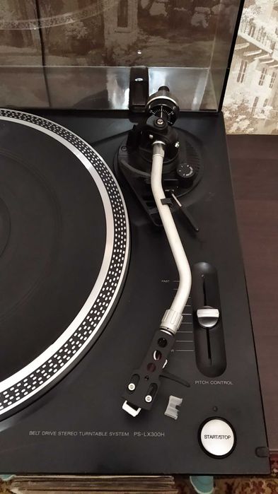 Продам винтажный проигрыватель винил дисков SONY.