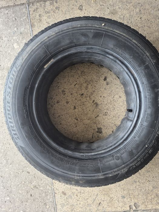 Продам летнию резину 185/70/14 Bridgestone