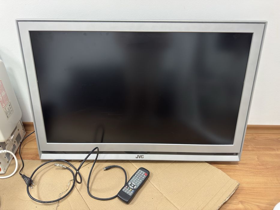 Телевизор JVC LT-37A80SU