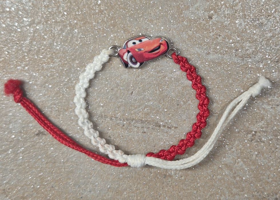 Детски, мъжки и дамски Мартеници и Десетки