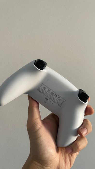 Игровой контроллер Sony PS5 DualSense (белый)