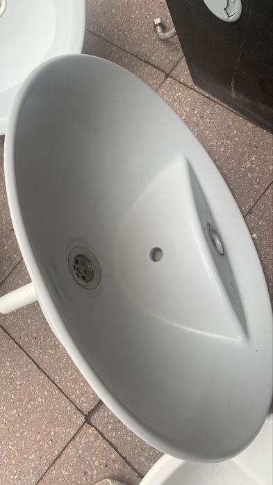 Продам раковины керамические