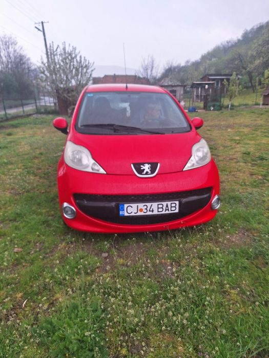 Vând peugeot 107