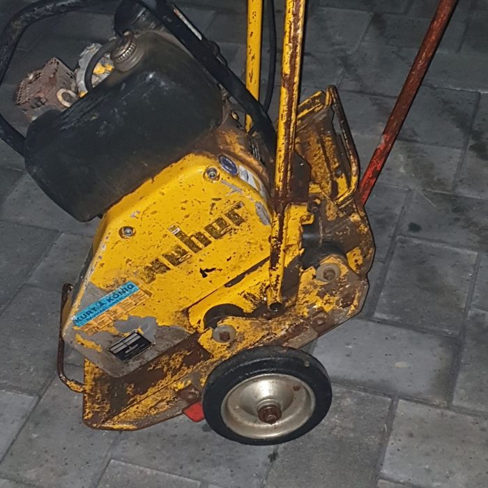 Placa compactoare pentru pavele