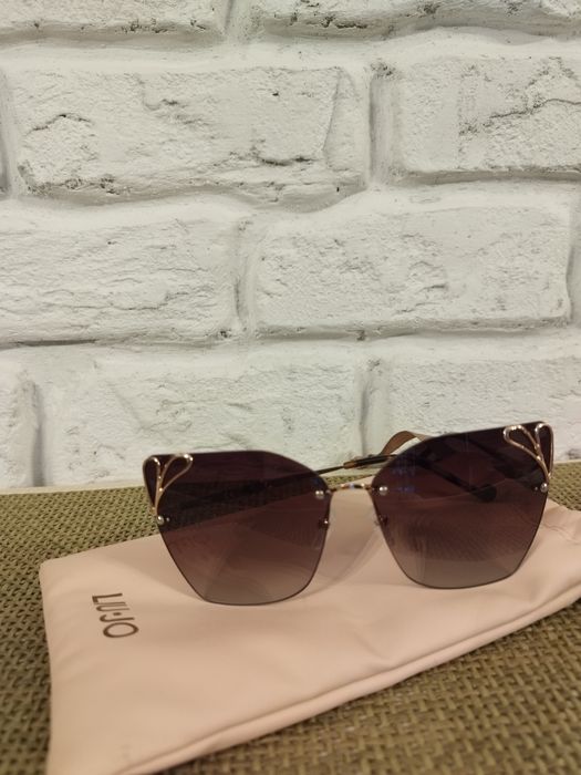 Roberto Cavalli, Liu Jo,Ray Ban,