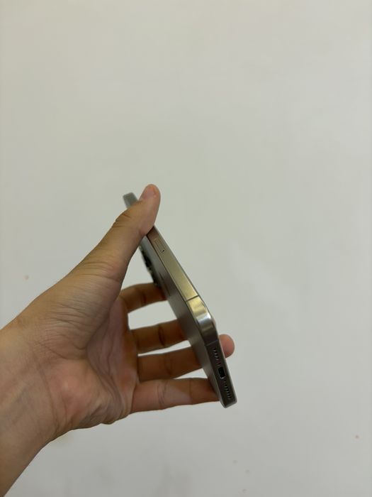 Продам iPhone 15 Pro Max 256GB Natural Titanium