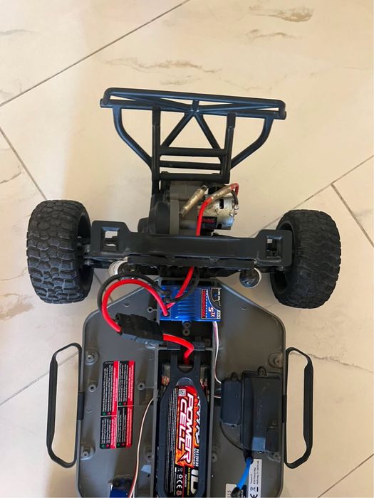 Traxxas Slash 2WD brushed 1/10