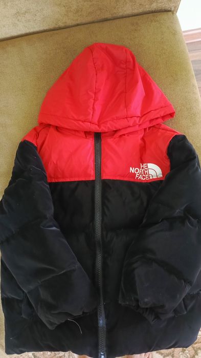 Продам детскую куртку