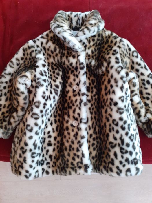 Куртки для девочки .пуховик,пальто осеннее,шубка.