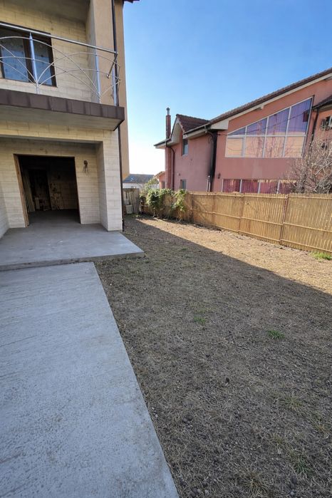 Casă duplex zona Consul170mp,teren250mp alee privată