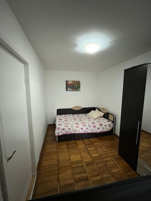 Închiriez apartament