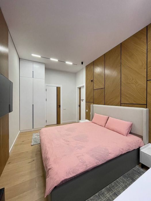 Шайхантахур р-н ЖК Гарденс на: Ташкент сити  3/6/8 91м2 евро ремонт