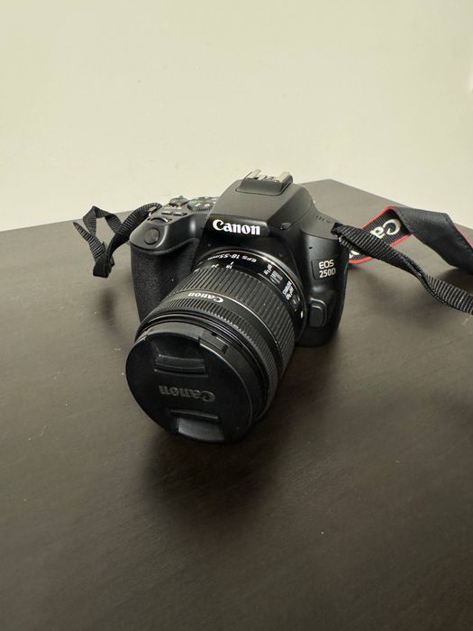 Продам камеру Canon EOS 250D