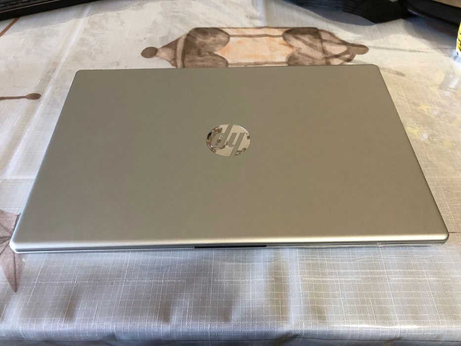 HP компютер зудлик билан сотилади Бугунни ўзида 5 миллионга бераман