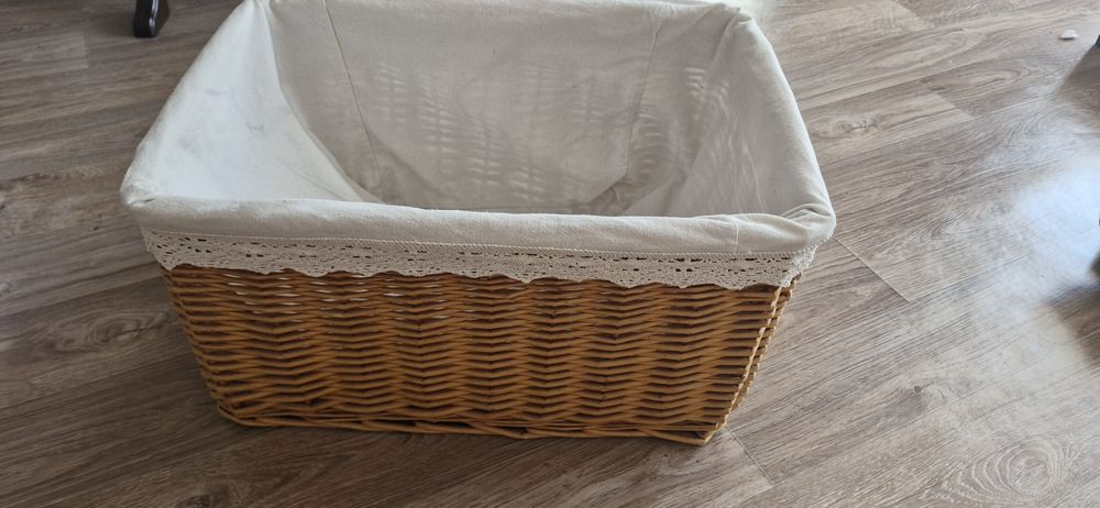 Продам корзину для белья