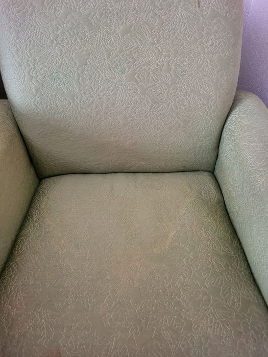 Продам кресло на колесиках