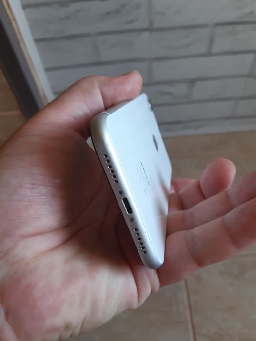 Iphone XR 64gb, ca nou, incarcator wifi cadou