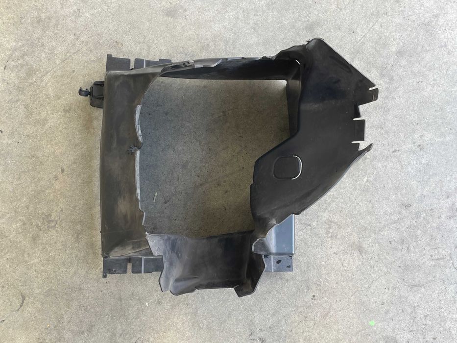 Deflector aer stanga Vw Touareg CR7