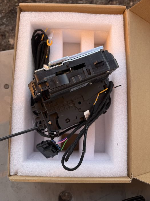 Доводчик багажника TANK 300