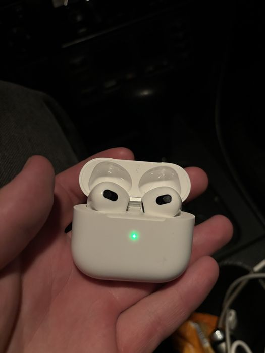 air pods 3     .