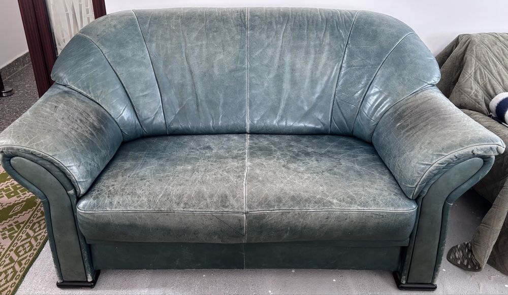Canapele din piele