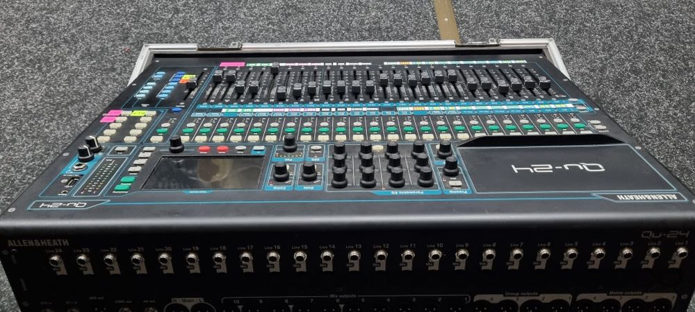Allen & Heath QU24 + multicore 24/8